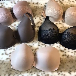 Bundle- Bras. 4 somas 40DDD. One strapless 38DDD